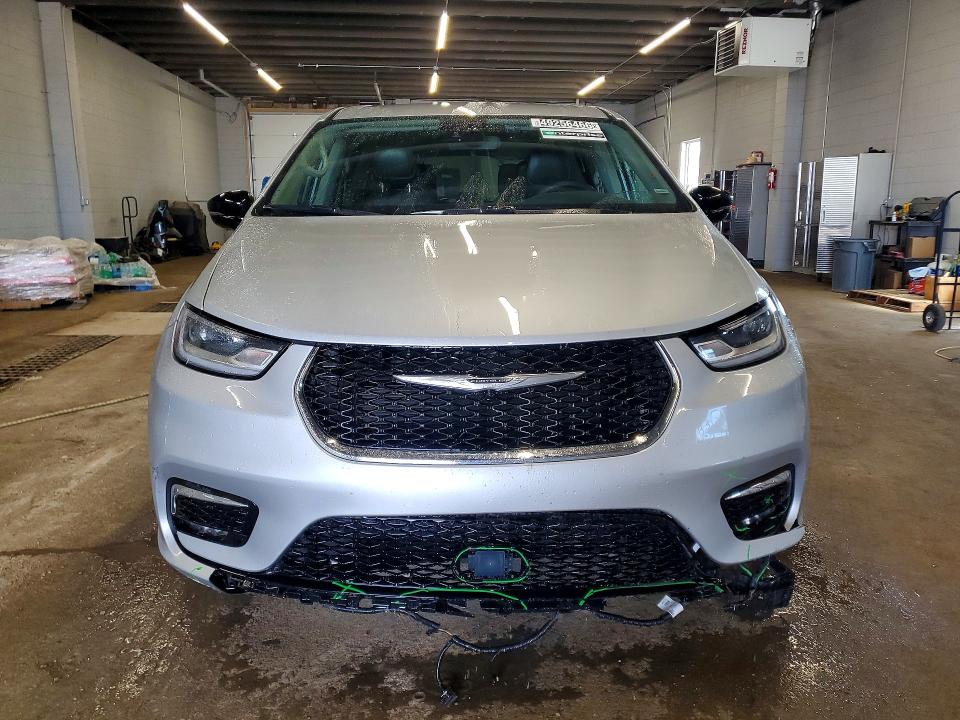 Продажа на аукционе авто 2024 Chrysler Pacifica, vin: 2C4RC1BG3RR148869, номер лота: 49256466