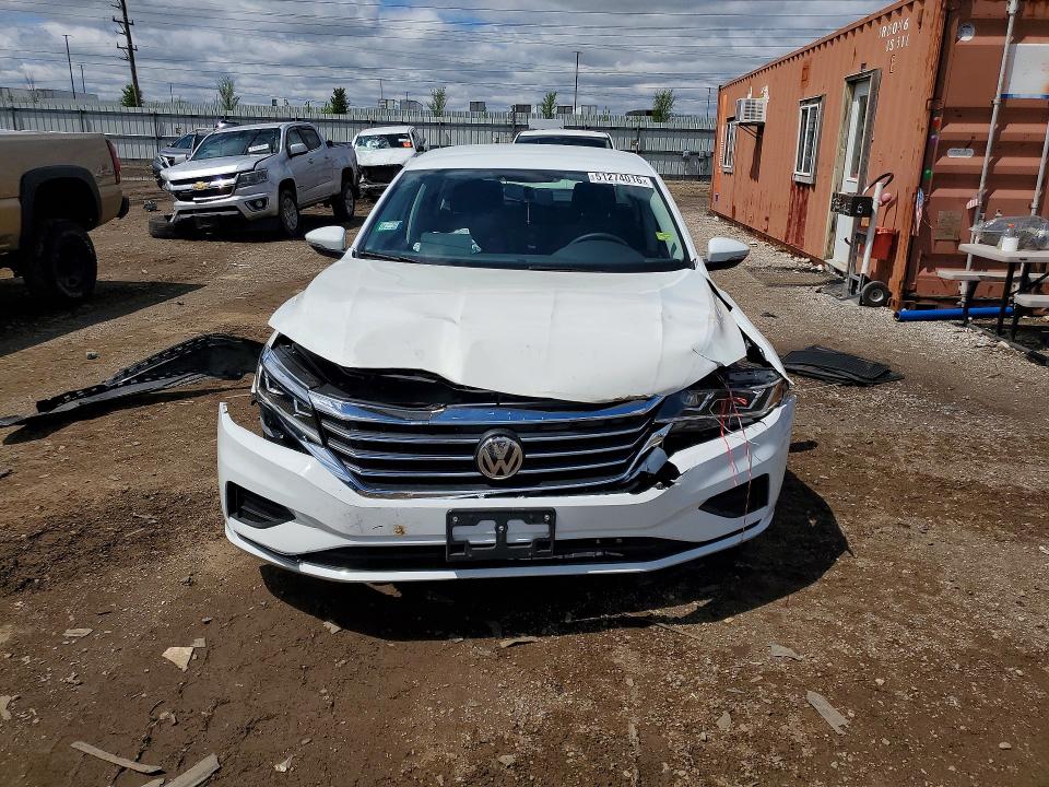 Продажа на аукционе авто 2020 Volkswagen Passat, vin: 1VWAA7A33LC002599, номер лота: 51274016