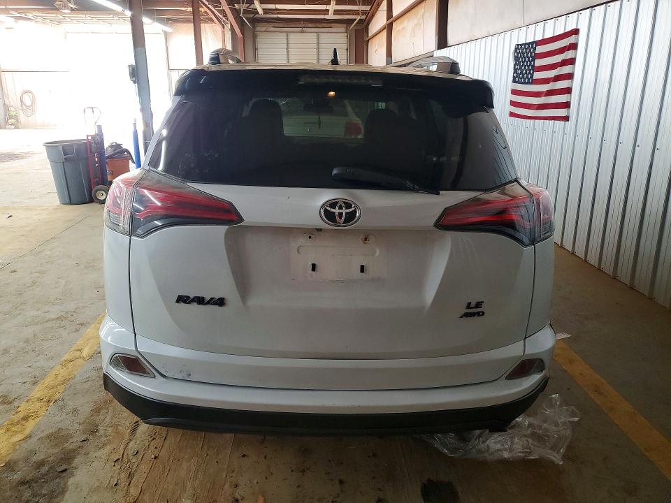 Auction sale of the 2017 Toyota Rav4, vin: JTMBFREV3HD198612, lot number: 49220646