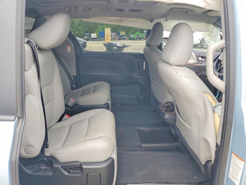 51036326 :رقم المزاد ، 5TDYK3DCXFS689019 vin ، 2015 Toyota Sienna مزاد بيع