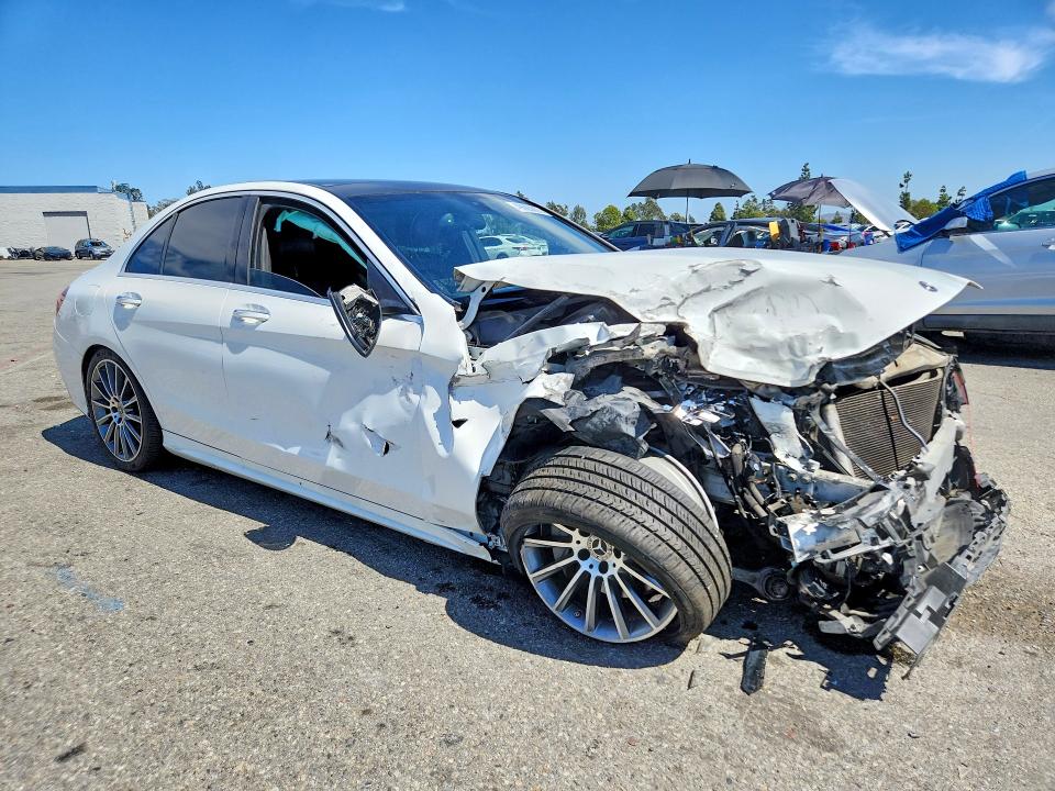 49685816 :رقم المزاد ، 55SWF4JB5JU265031 vin ، 2018 Mercedes-benz C مزاد بيع