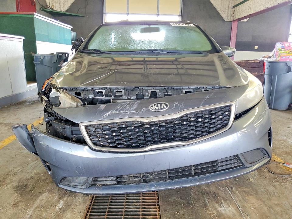 47870756 :رقم المزاد ، 3KPFL4A79HE157212 vin ، 2017 Kia Forte مزاد بيع
