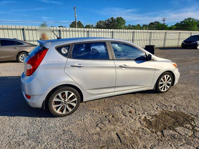 49120976 :رقم المزاد ، KMHCU5AE3FU217855 vin ، 2015 Hyundai Accent مزاد بيع
