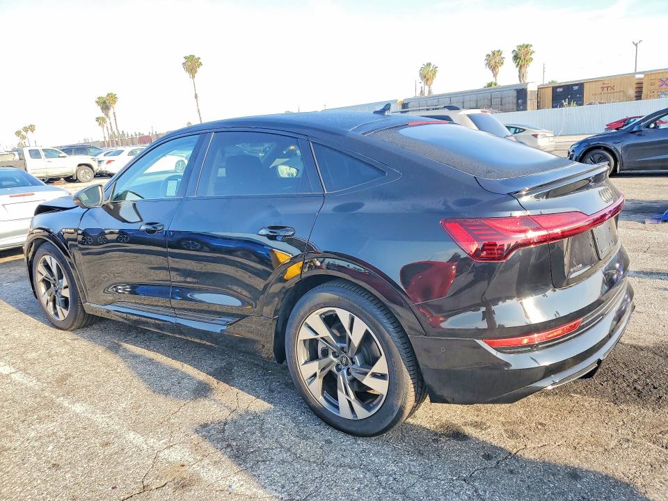 Продажа на аукционе авто 2022 Audi E-tron, vin: WA11AAGE1NB014276, номер лота: 48011126