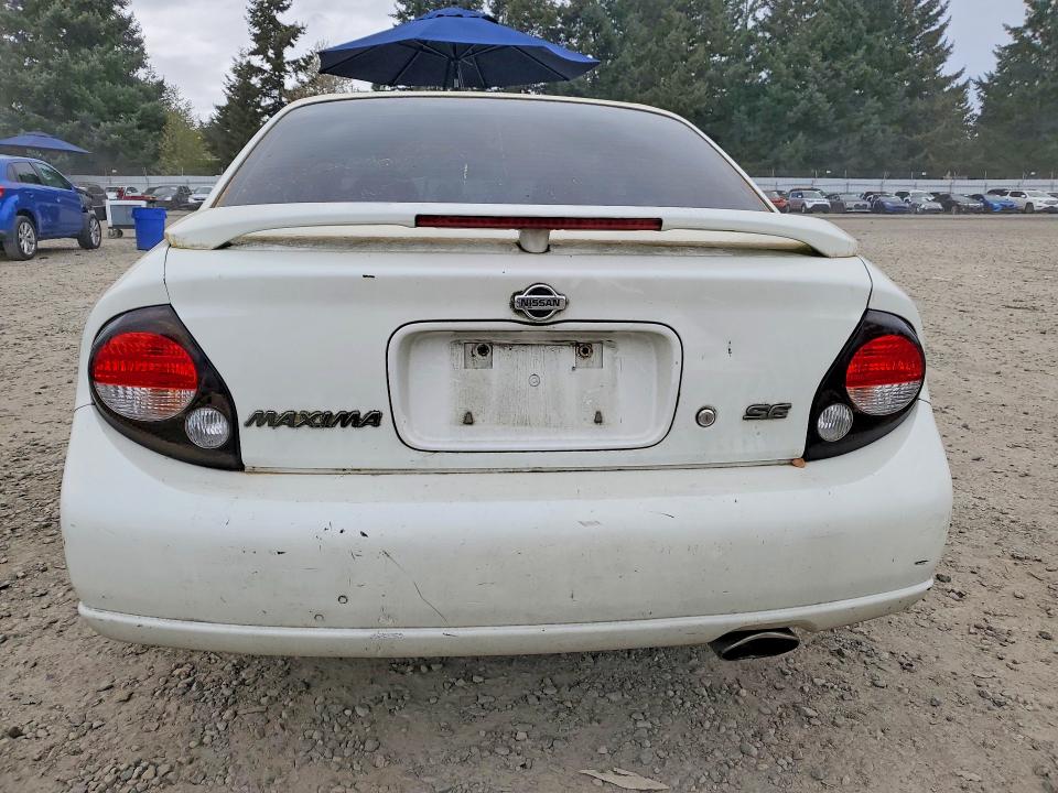 2001 Nissan Maxima მანქანა იყიდება აუქციონზე, vin: JN1CA31A01T318884, აუქციონის ნომერი: 50600506