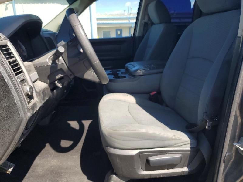 48585516 :رقم المزاد ، 1C6RR6FPXDS586745 vin ، 2013 Ram 1500 مزاد بيع