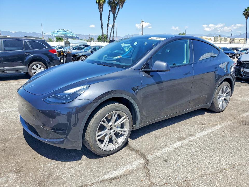 2024 Tesla Model Y მანქანა იყიდება აუქციონზე, vin: 7SAYGDEDXRF002874, აუქციონის ნომერი: 49754646