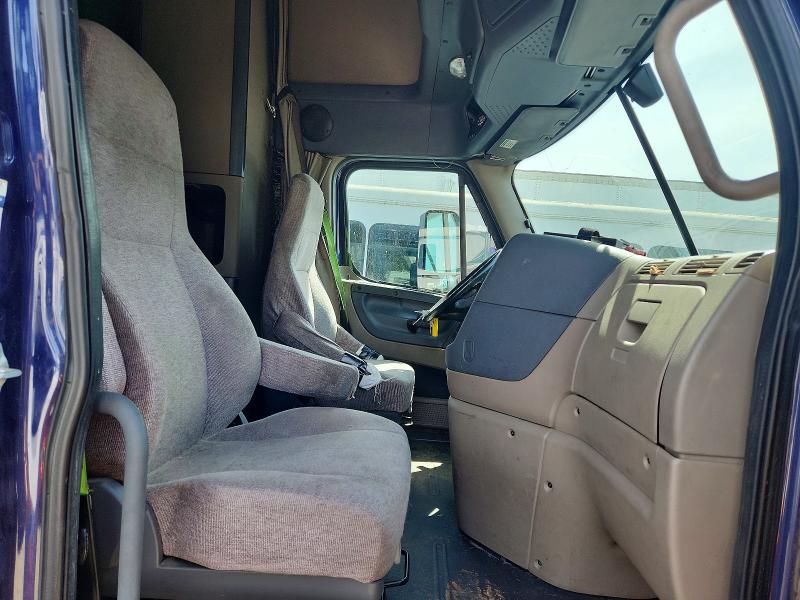 2016 Freightliner Cascadia 125 მანქანა იყიდება აუქციონზე, vin: 3AKJGLDR0GSGW7699, აუქციონის ნომერი: 49660156