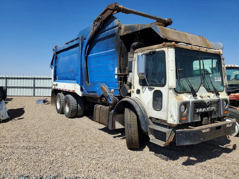 49280776 :رقم المزاد ، 1M2AV04C8EM010863 vin ، 2014 Mack Mru600 مزاد بيع