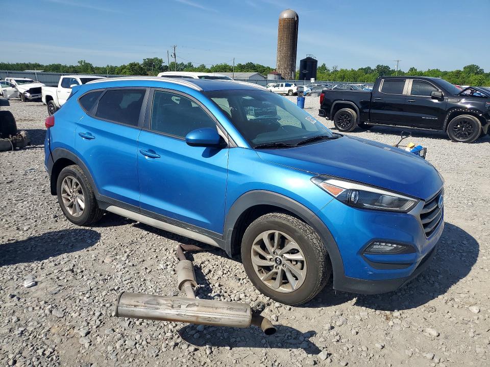 49930996 :رقم المزاد ، KM8J33A46HU400921 vin ، 2017 Hyundai Tucson مزاد بيع
