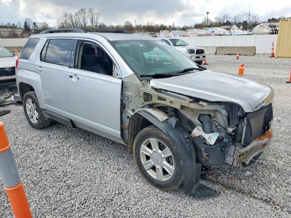 48323526 :رقم المزاد ، 2GKALUEK8D6395477 vin ، 2013 Gmc Terrain مزاد بيع