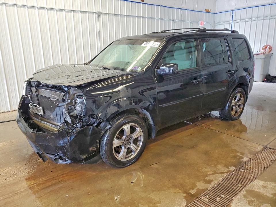 49551316 :رقم المزاد ، 5FNYF4H3XFB048123 vin ، 2015 Honda Pilot مزاد بيع