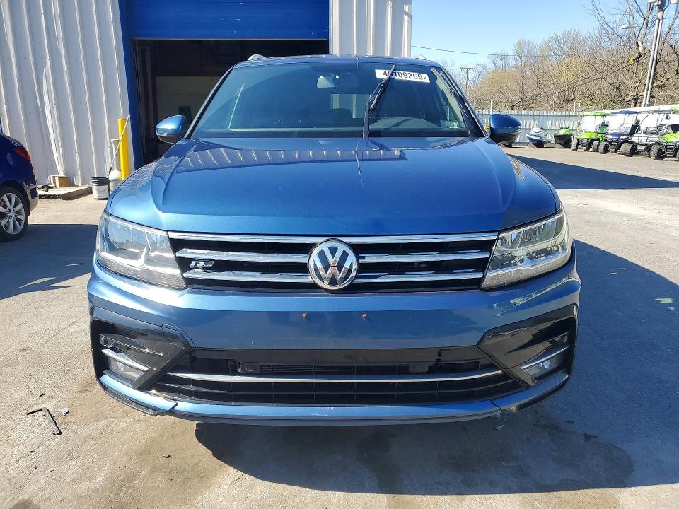 Продажа на аукционе авто 2018 Volkswagen Tiguan, vin: 3VV2B7AX4JM216179, номер лота: 49109266