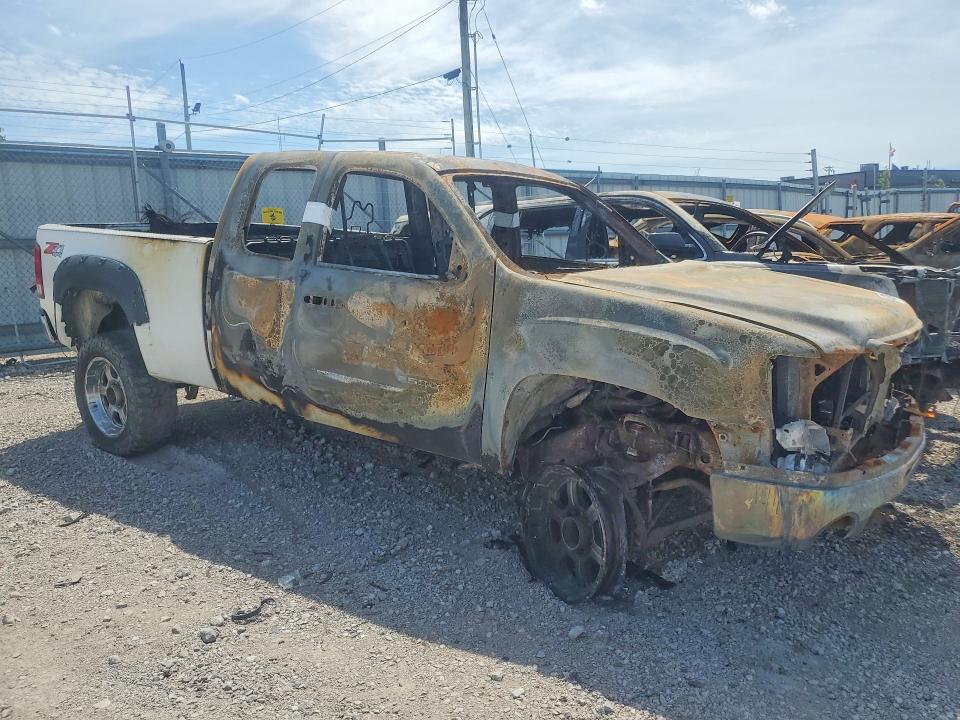49228006 :رقم المزاد ، 1GTHK29K58E105323 vin ، 2008 Gmc Sierra مزاد بيع