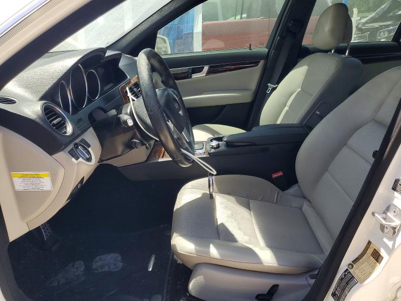 2013 Mercedes-benz C მანქანა იყიდება აუქციონზე, vin: WDDGF4HB8DA777090, აუქციონის ნომერი: 49983686