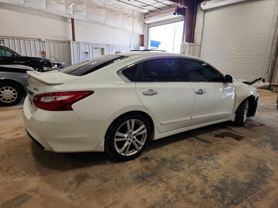 Продажа на аукционе авто 2016 Nissan Altima, vin: 1N4BL3AP9GC165332, номер лота: 50261696