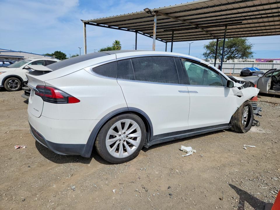 2020 Tesla Model X მანქანა იყიდება აუქციონზე, vin: 5YJXCAE23LF301809, აუქციონის ნომერი: 48531096