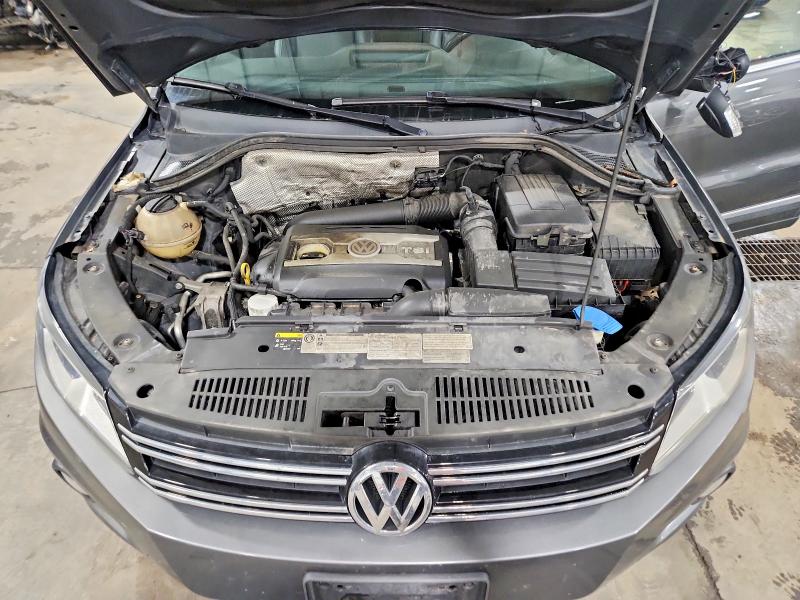 2014 Volkswagen Tiguan მანქანა იყიდება აუქციონზე, vin: WVGBV3AX8EW625883, აუქციონის ნომერი: 51319466