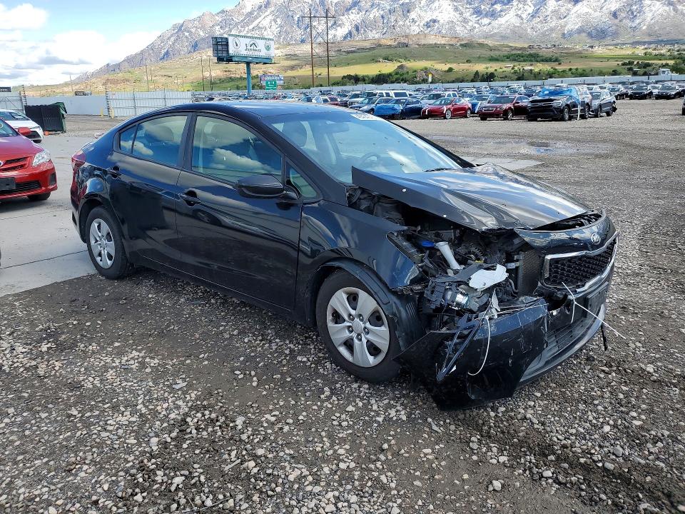 49404376 :رقم المزاد ، 3KPFK4A71HE053638 vin ، 2017 Kia Forte مزاد بيع