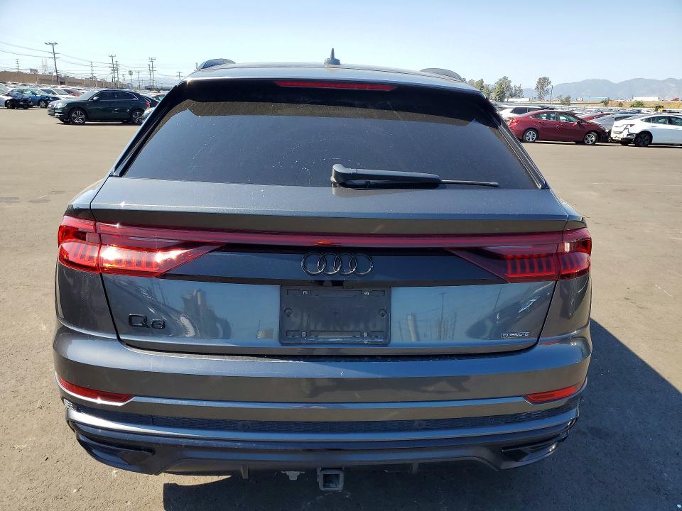48613116 :رقم المزاد ، WA1EVAF1XMD032847 vin ، 2021 Audi Q8 مزاد بيع