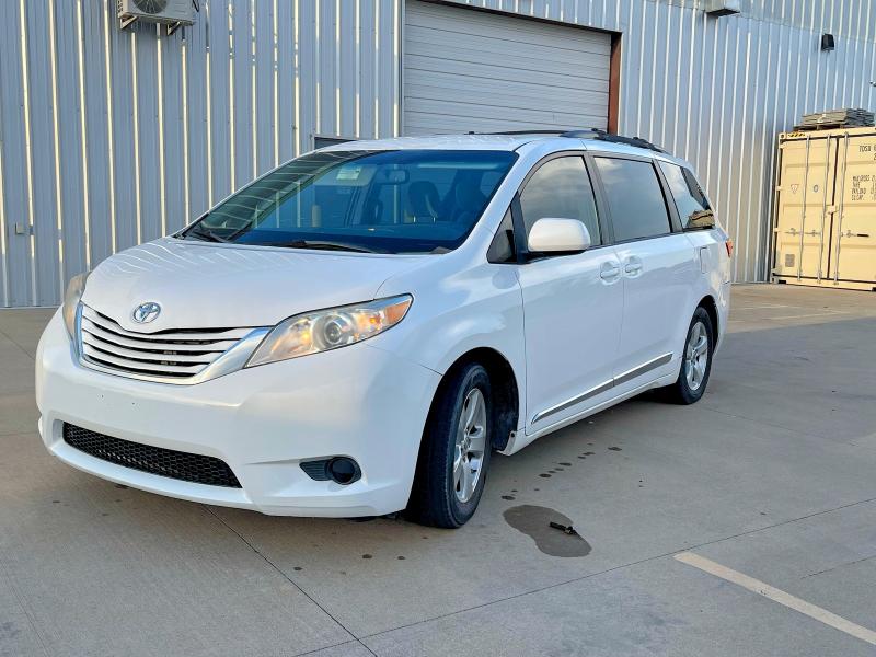 Продаж на аукціоні авто 2015 Toyota Sienna, vin: 5TDKK3DC3FS547083, номер лоту: 50523996