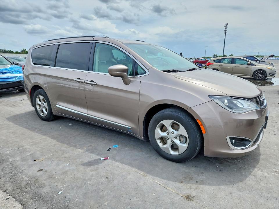 Продажа на аукционе авто 2017 Chrysler Pacifica, vin: 2C4RC1EG3HR763626, номер лота: 48737276