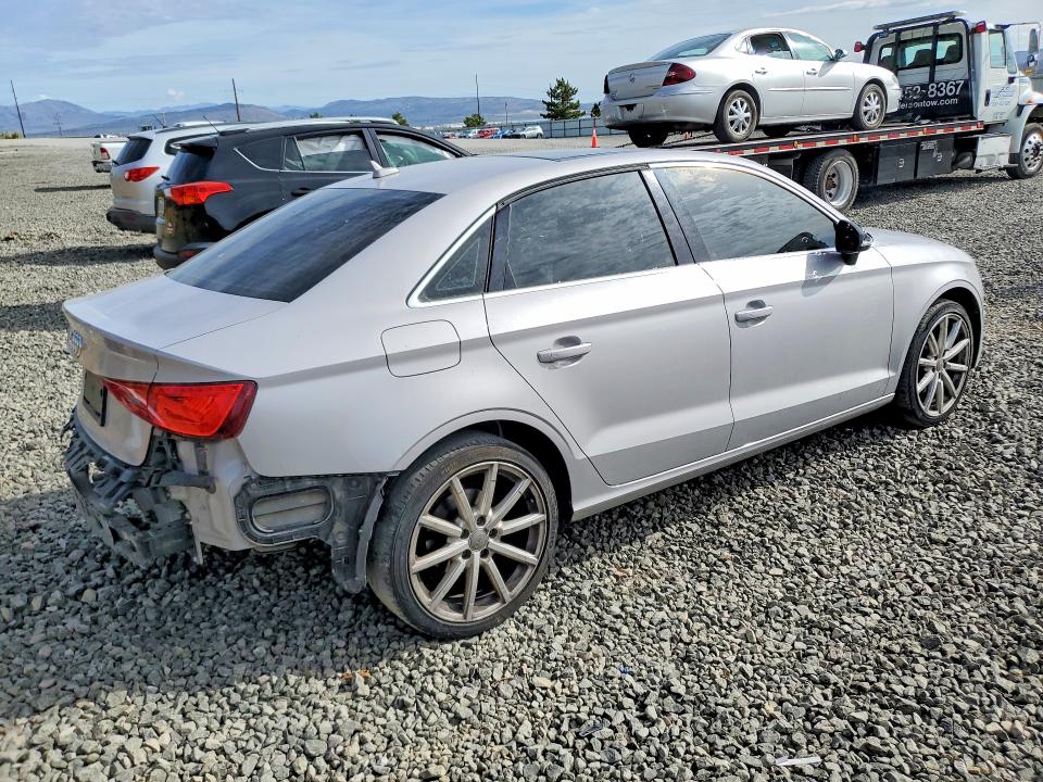 Продажа на аукционе авто 2015 Audi A3, vin: WAUACGFFXF1143487, номер лота: 49128196