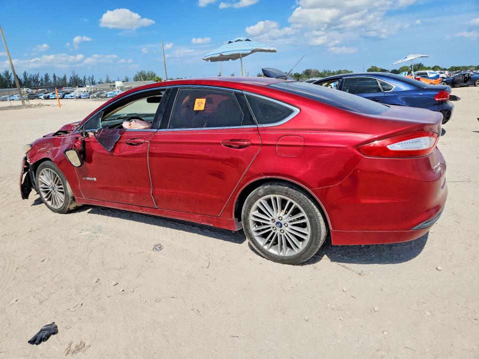 52031076 :رقم المزاد ، 3FA6P0LU1ER231393 vin ، 2014 Ford Fusion مزاد بيع