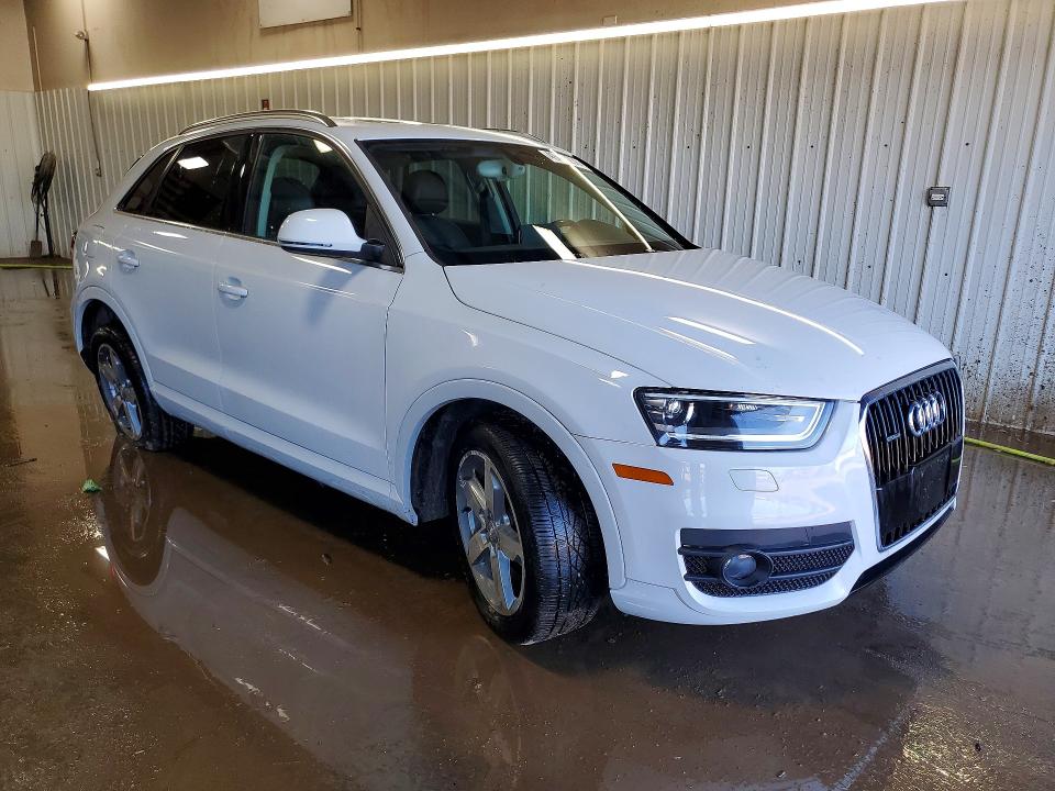 49438236 :رقم المزاد ، WA1EFCFS0FR003042 vin ، 2015 Audi Q3 مزاد بيع
