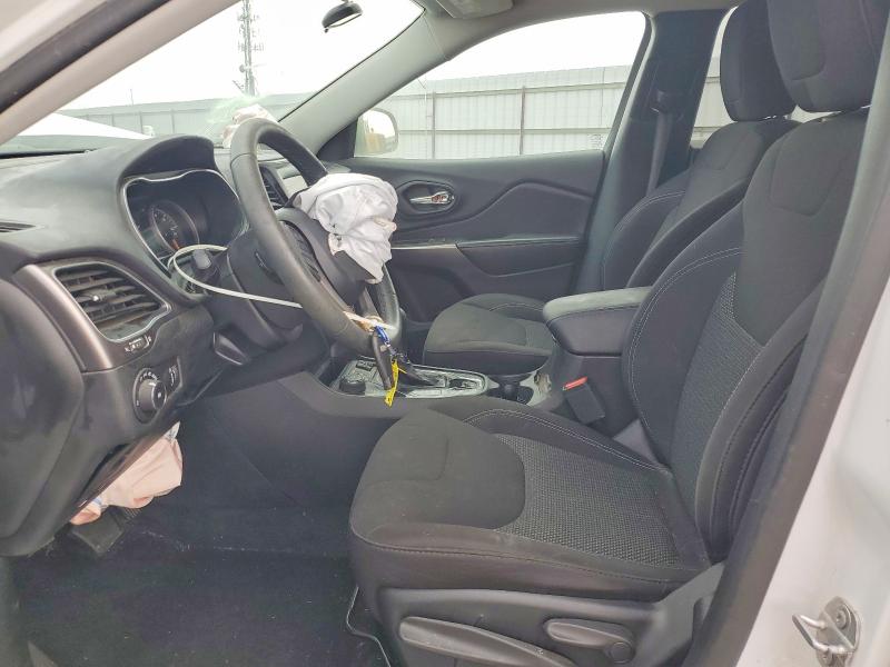 49632356 :رقم المزاد ، 1C4PJMCB7KD280575 vin ، 2019 Jeep Cherokee مزاد بيع
