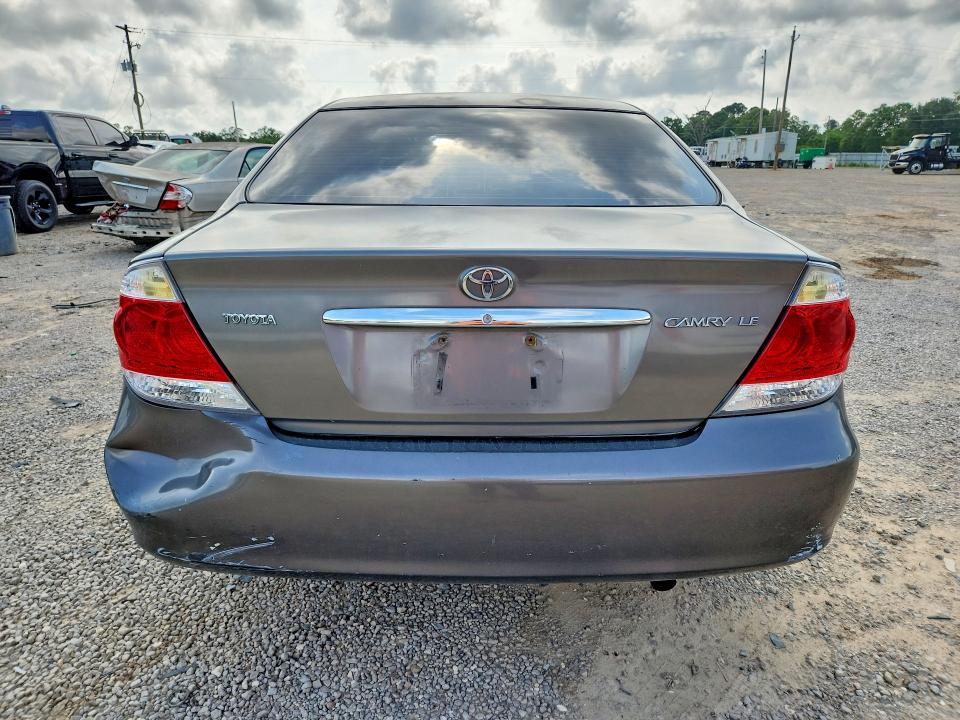 2005 Toyota Camry მანქანა იყიდება აუქციონზე, vin: 4T1BE32K45U622249, აუქციონის ნომერი: 51171226