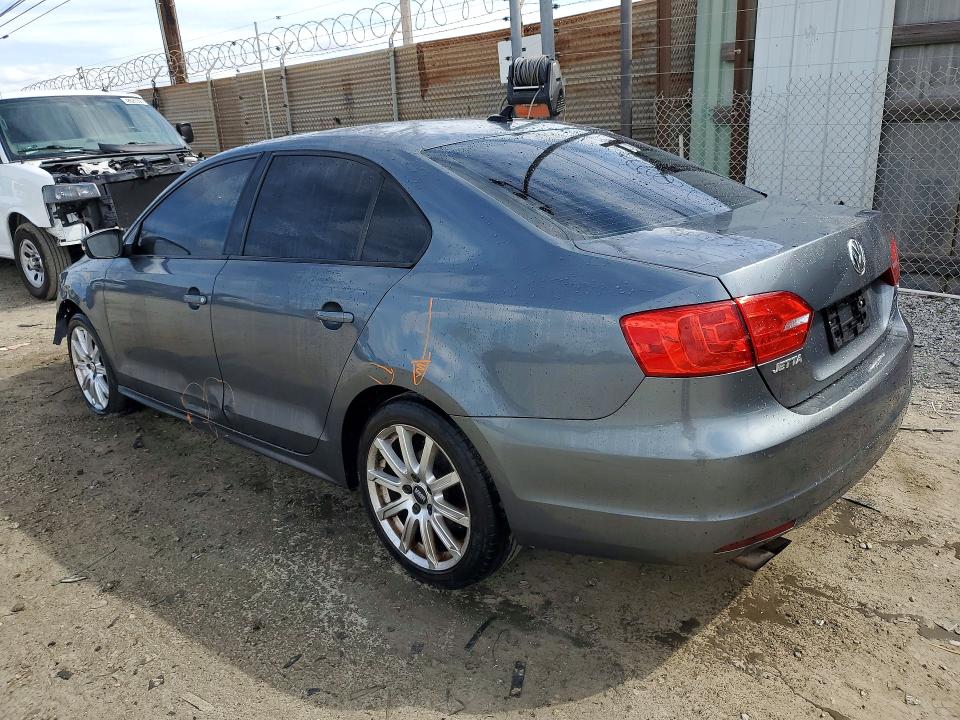 48565946 :رقم المزاد ، 3VWD17AJ6EM359515 vin ، 2014 Volkswagen Jetta مزاد بيع