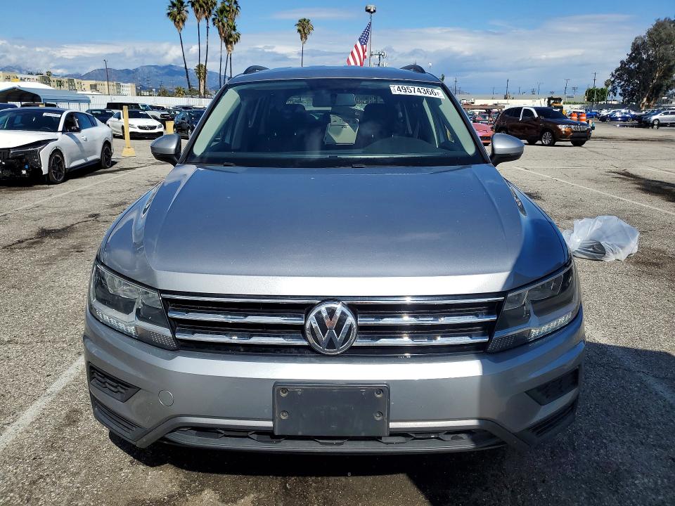 49574366 :رقم المزاد ، 3VV1B7AX0MM117777 vin ، 2021 Volkswagen Tiguan مزاد بيع