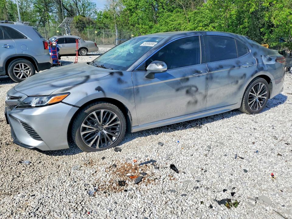 49586896 :رقم المزاد ، 4T1B11HK4KU755936 vin ، 2019 Toyota Camry مزاد بيع