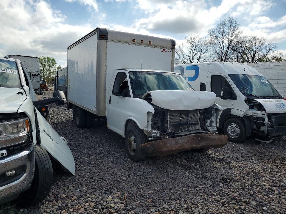 49235186 :رقم المزاد ، 1GBJG31U851233133 vin ، 2005 Chevrolet Express G3500 مزاد بيع