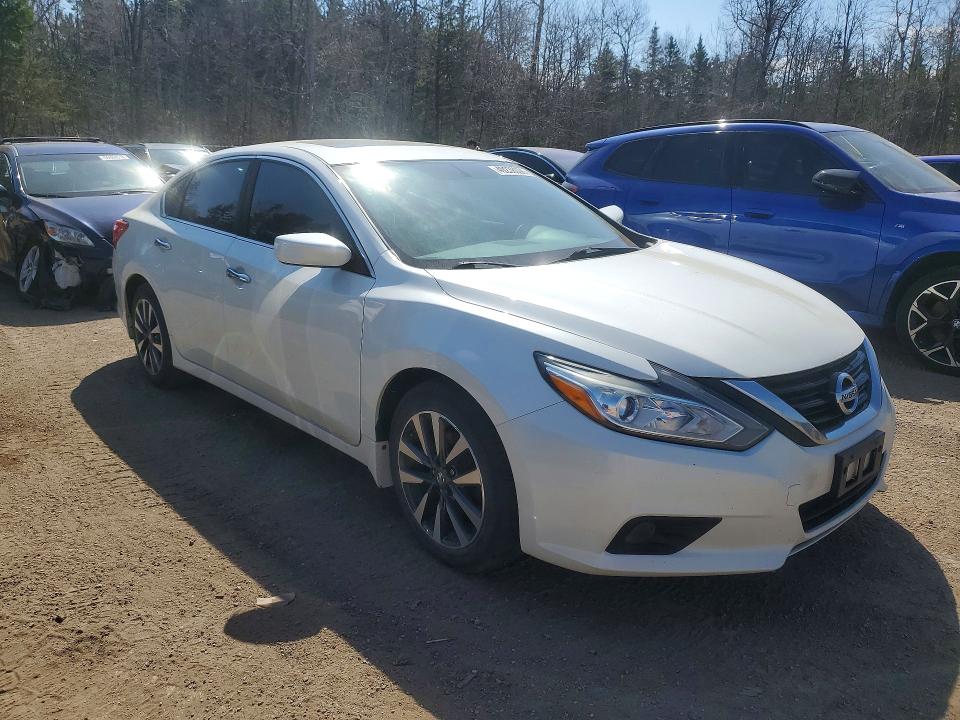 2017 Nissan Altima მანქანა იყიდება აუქციონზე, vin: 1N4AL3AP5HC287117, აუქციონის ნომერი: 49238096