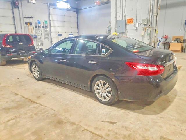 2017 Nissan Altima მანქანა იყიდება აუქციონზე, vin: 1N4AL3AP7HN343417, აუქციონის ნომერი: 49877376