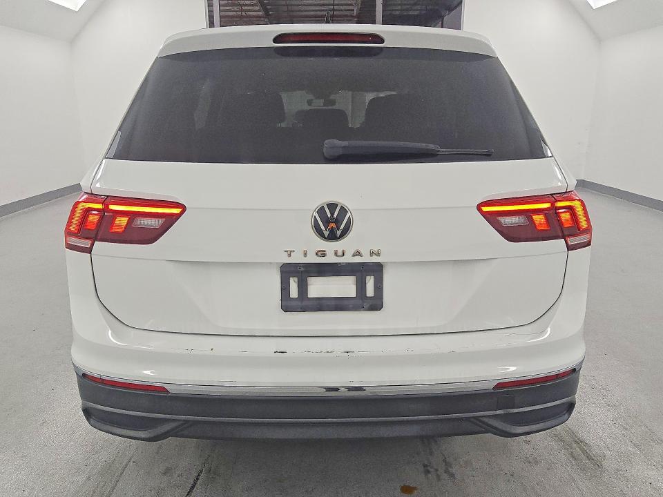 51154106 :رقم المزاد ، 3VV1B7AX9NM011684 vin ، 2022 Volkswagen Tiguan مزاد بيع