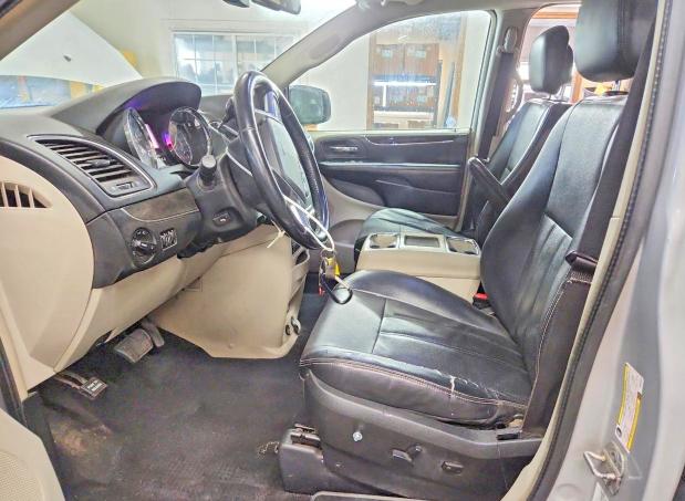 50096326 :رقم المزاد ، 2C4RC1CG1CR395619 vin ، 2012 Chrysler Town & Country مزاد بيع