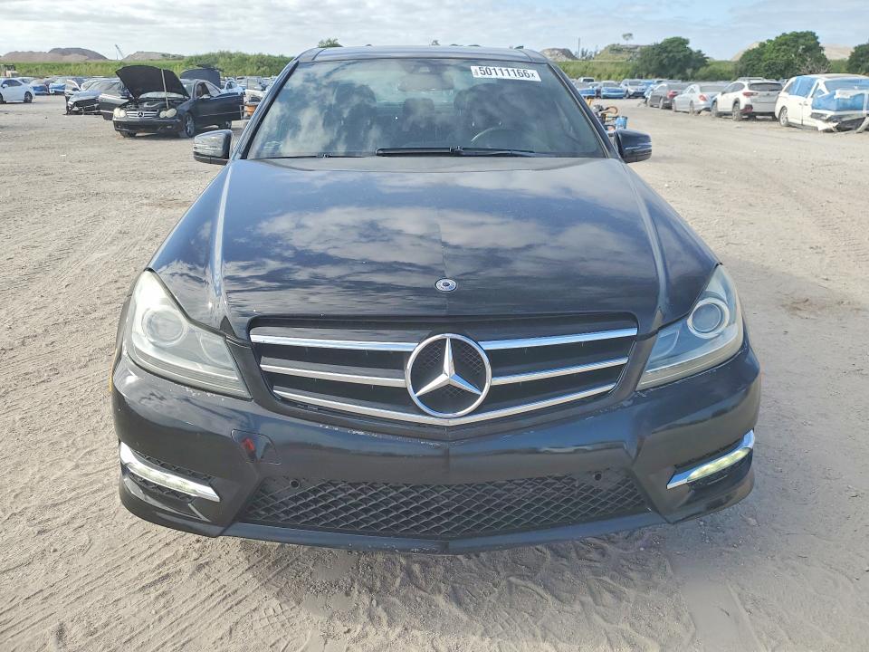 Продажа на аукционе авто 2012 Mercedes-benz C, vin: WDDGF4HB0CA613119, номер лота: 50111166