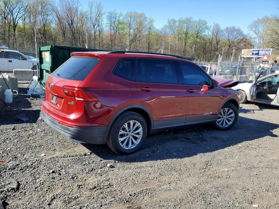 2018 Volkswagen Tiguan მანქანა იყიდება აუქციონზე, vin: 3VV0B7AX7JM040672, აუქციონის ნომერი: 48685346