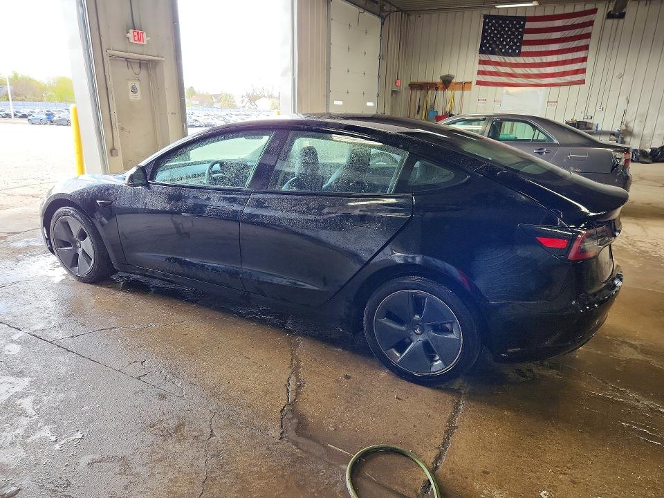 51615286 :رقم المزاد ، 5YJ3E1EAXNF371651 vin ، 2022 Tesla Model 3 مزاد بيع