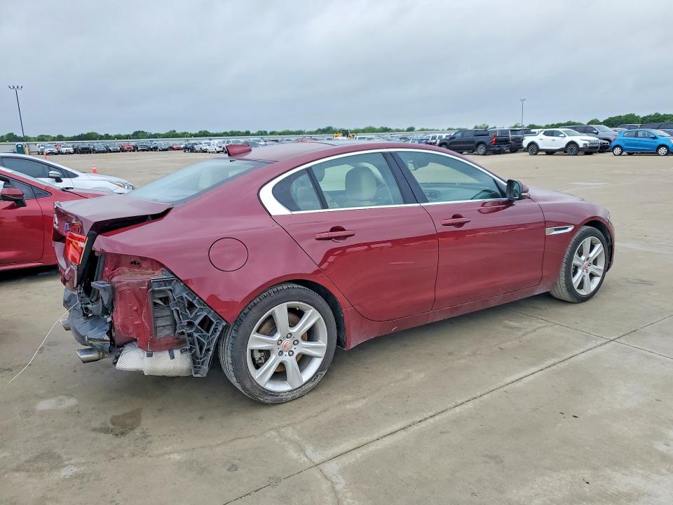 49593376 :رقم المزاد ، SAJAE4BG1HA969756 vin ، 2017 Jaguar Xe مزاد بيع