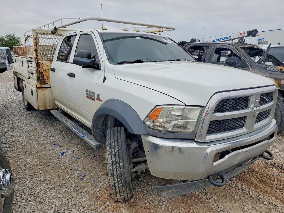 41699536 :رقم المزاد ، 3C7WRNFL7FG516765 vin ، 2015 Ram 5500 مزاد بيع