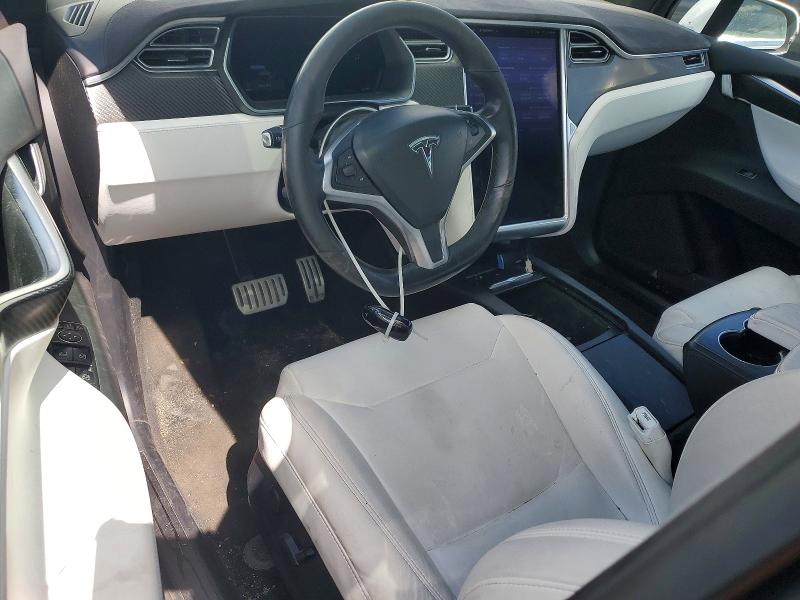 49083996 :رقم المزاد ، 5YJXCBE47HF050260 vin ، 2017 Tesla Model X مزاد بيع