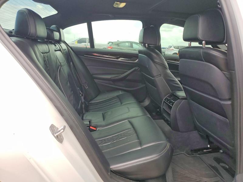 49715826 :رقم المزاد ، WBAJE5C56JWA92577 vin ، 2018 Bmw 540 مزاد بيع