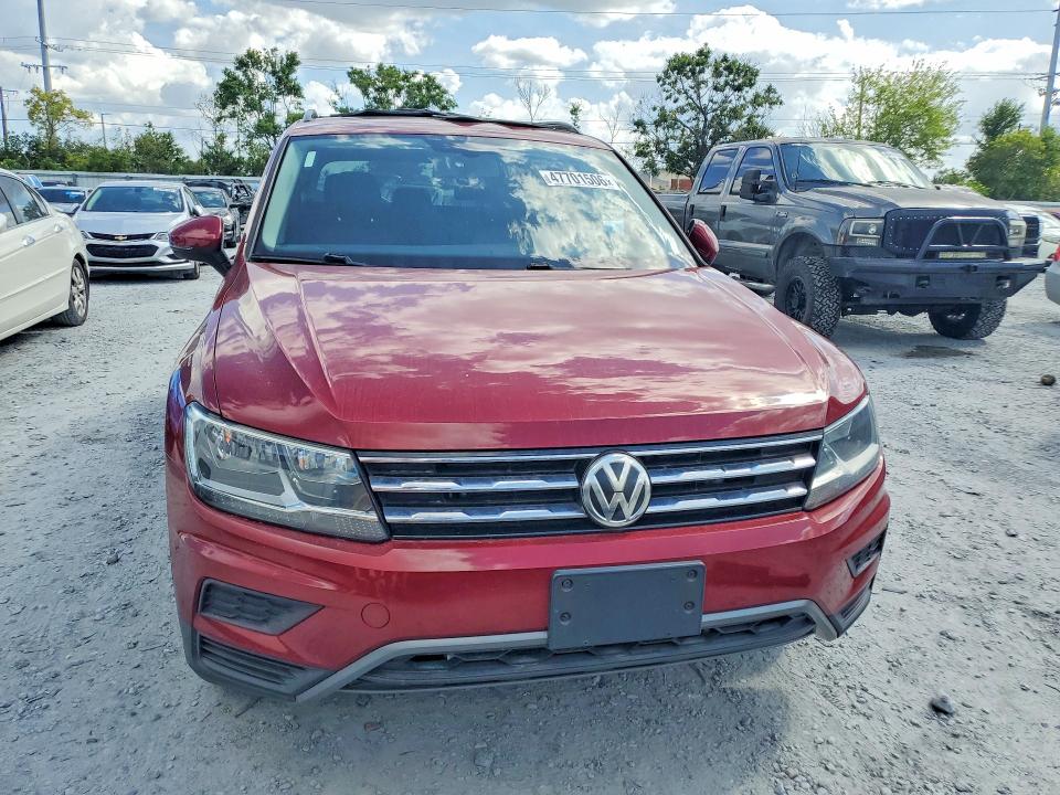 47701506 :رقم المزاد ، 3VV2B7AX4JM171180 vin ، 2018 Volkswagen Tiguan مزاد بيع