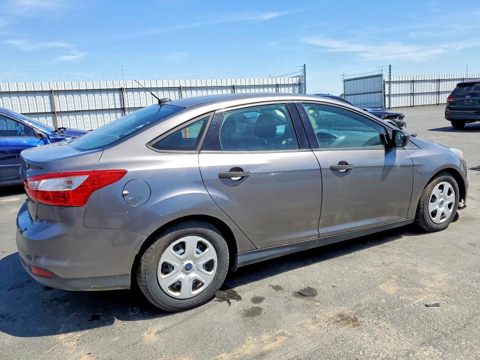 2014 Ford Focus მანქანა იყიდება აუქციონზე, vin: 1FADP3E25EL132403, აუქციონის ნომერი: 49753216