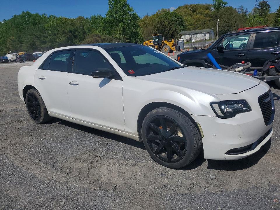 51412376 :رقم المزاد ، 2C3CCAGG1GH262083 vin ، 2016 Chrysler 300 مزاد بيع