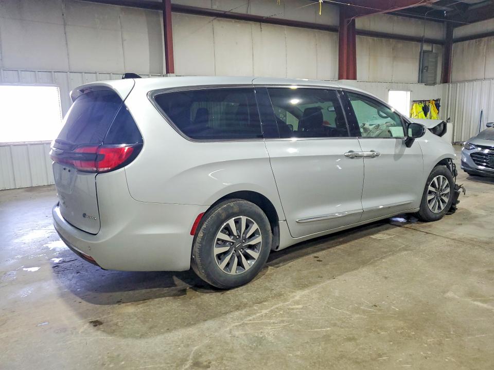 Продаж на аукціоні авто 2023 Chrysler Pacifica, vin: 2C4RC1S76PR592325, номер лоту: 49887536